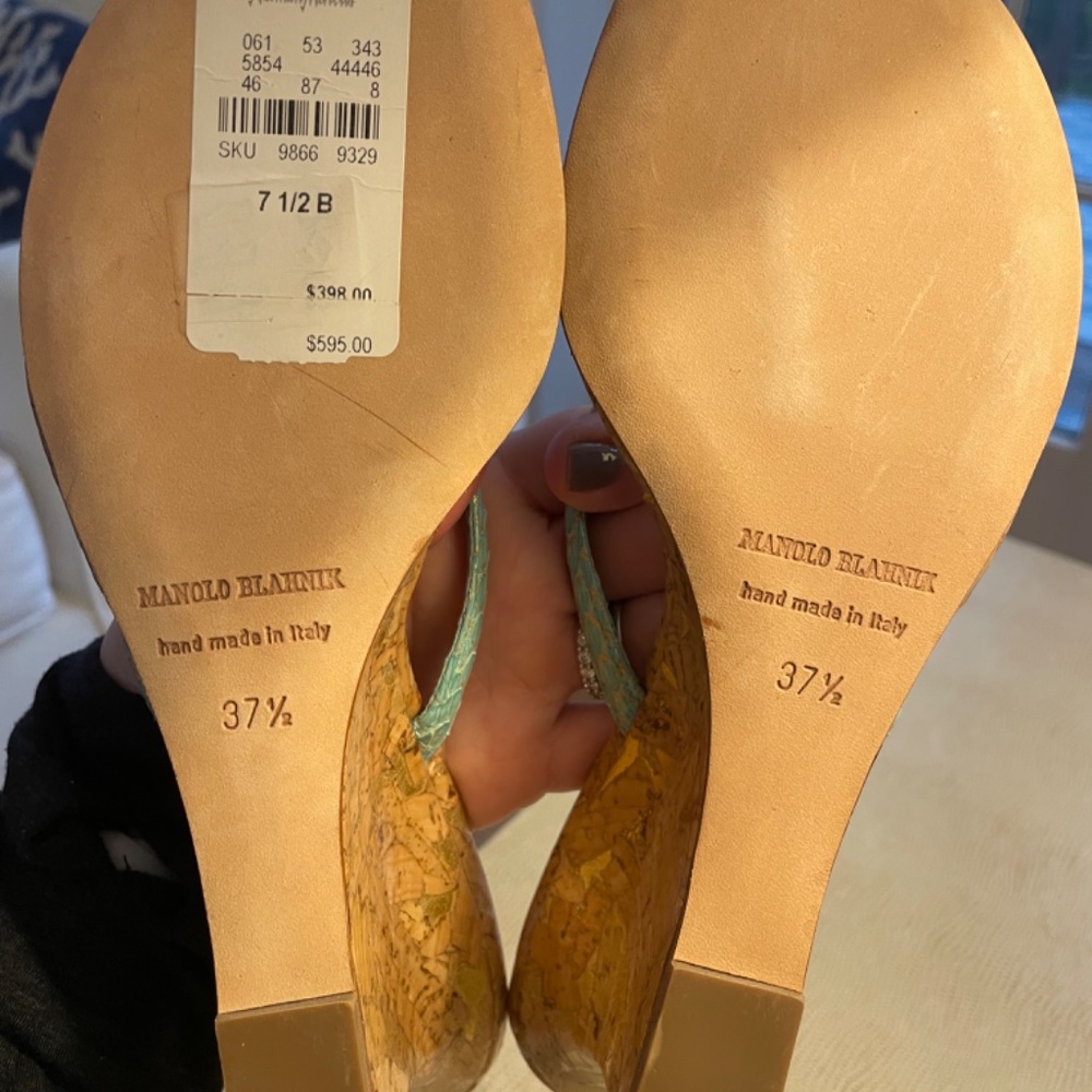 Manolo Blahnik size 37.5 never worn before sandal - Picture 2 of 3